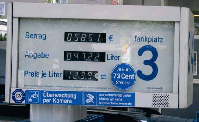 AufgabeA4 Zapfsäule.jpg