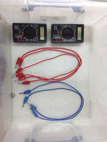 Datei:Schülerbox Elektrik 1.1 STS-Horn.jpg