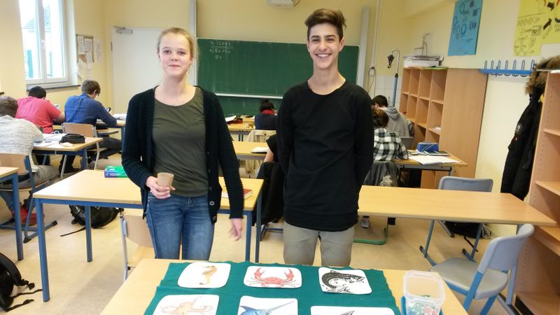 Datei:Glücksfee und Croupier II.jpg