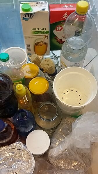 Datei:Workshop Wasser 2016 Aufbau 21.jpg